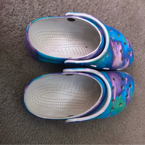 Crocs Multicolor Clogs - Picture 2 of 3